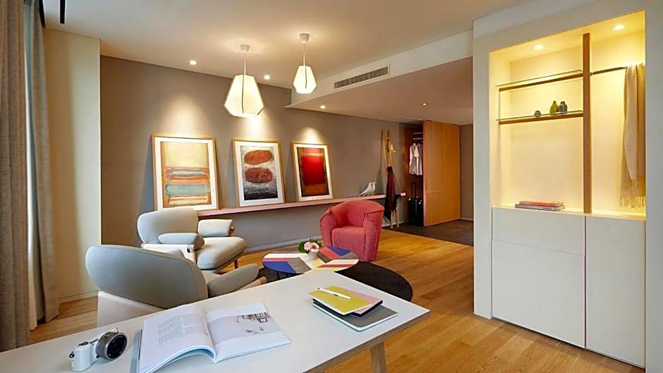 Photo 1 of 5 of Suite