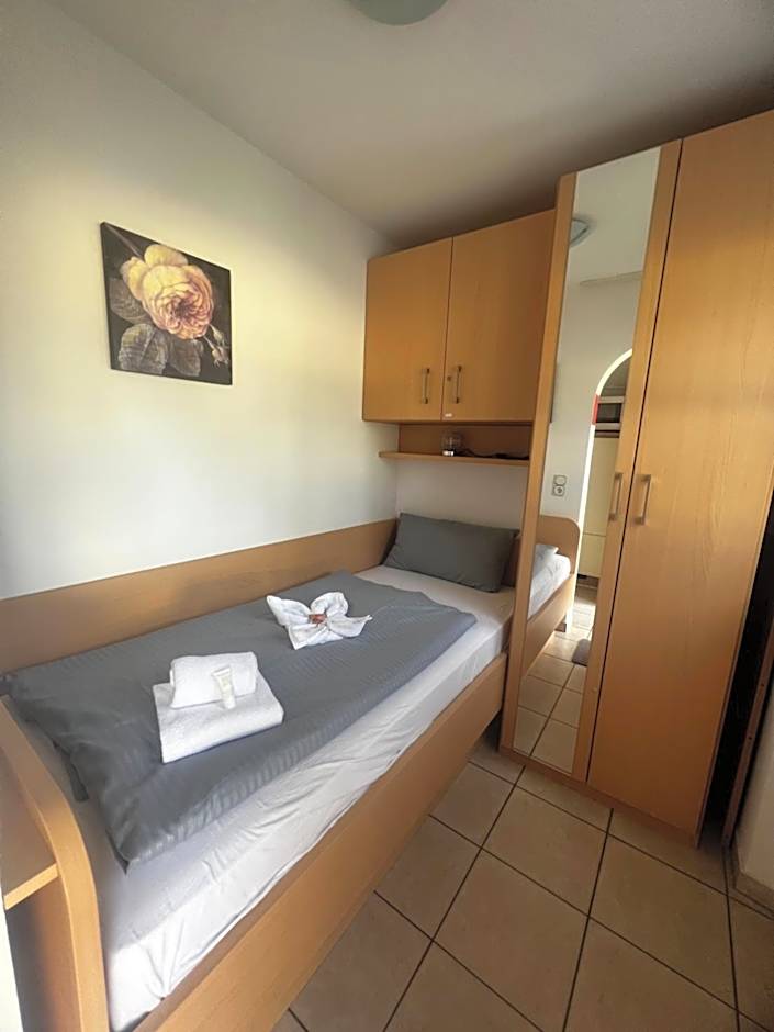 Schloss Kirchham Appartement - & Wellnessanlage