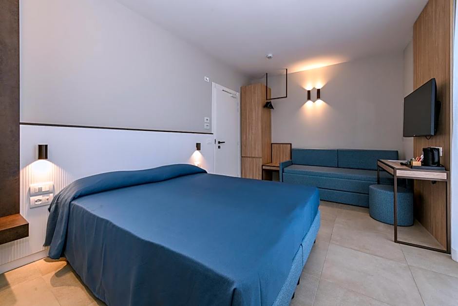 Petit Hotel
