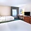 La Quinta Inn & Suites by Wyndham Detroit Canton