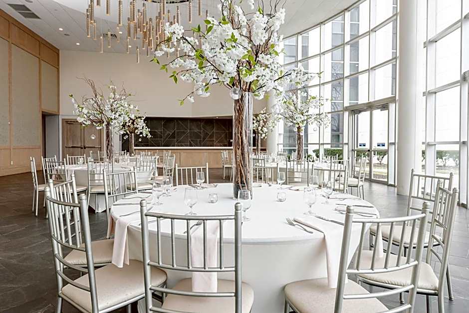Sheraton Eatontown Hotel