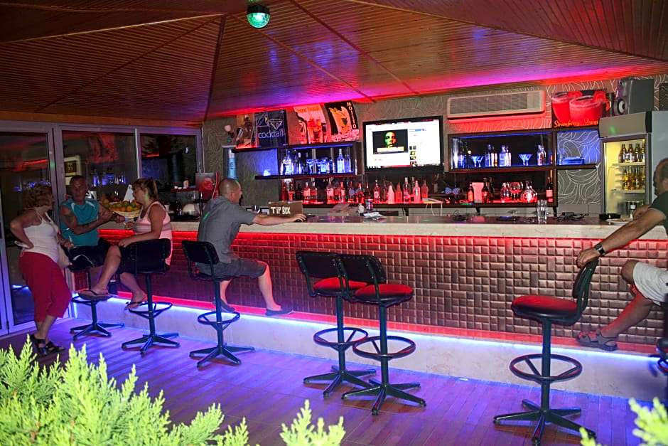 Sebnem Apart & Studio