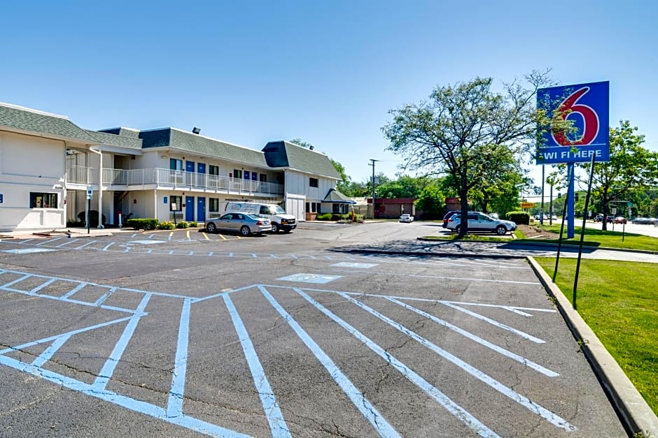 Motel 6-Schiller Park, IL - Chicago O'Hare