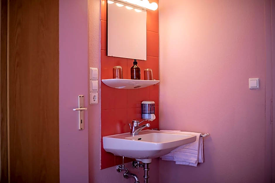 DAS SCHÖNE LEBEN Pop-Up Hotel