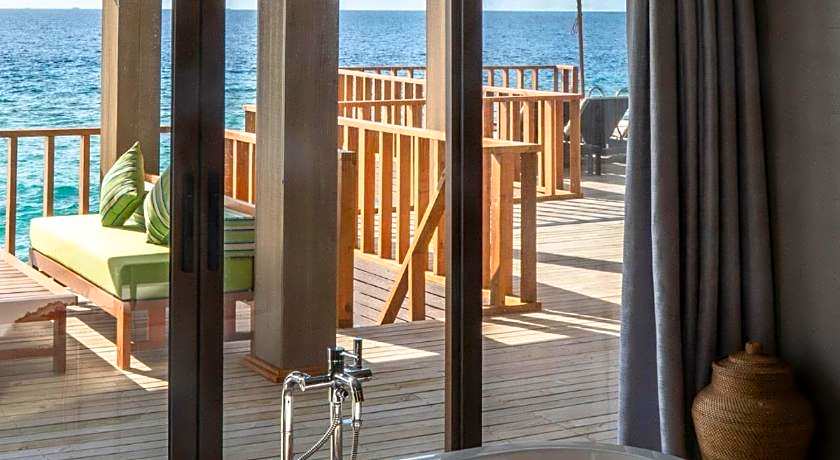 Brennia Kottefaru Maldives