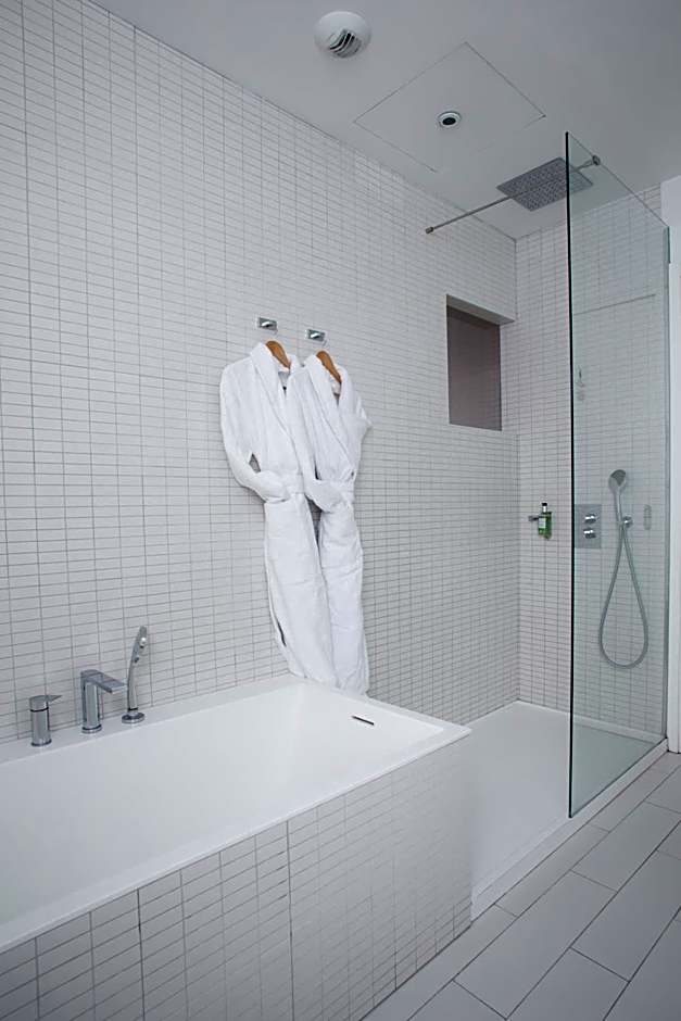 Hotel Restaurant La Vague de Saint Paul & Spa