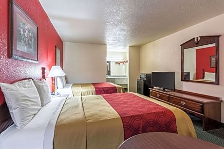 2 Double Beds, Smoking
