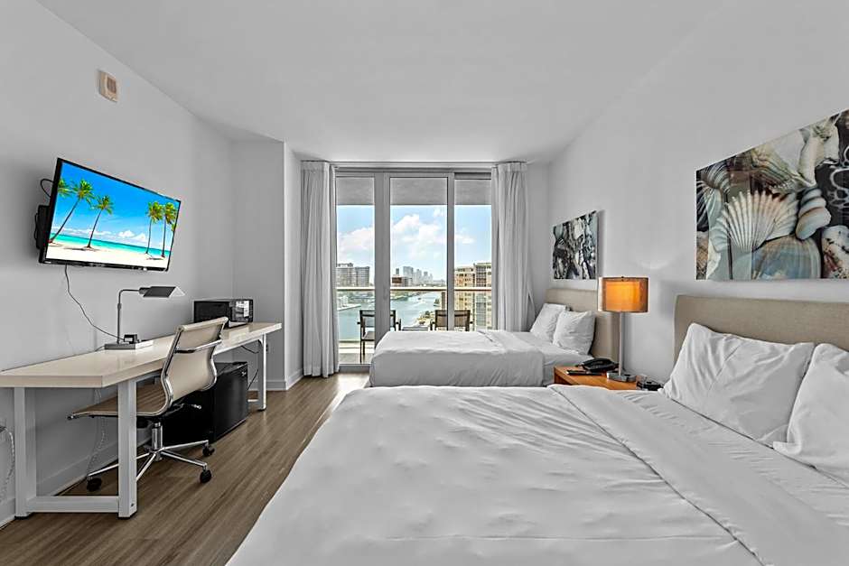 Water View Building With Pool - 5-Min Walk To The Beach - Cozy Studios