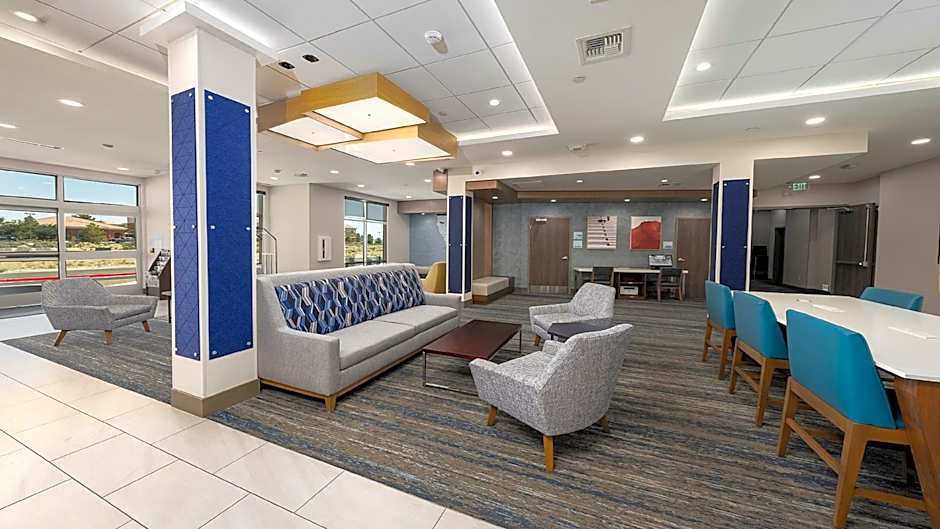 Holiday Inn Express & Suites Ridgecrest - China Lake By IHG