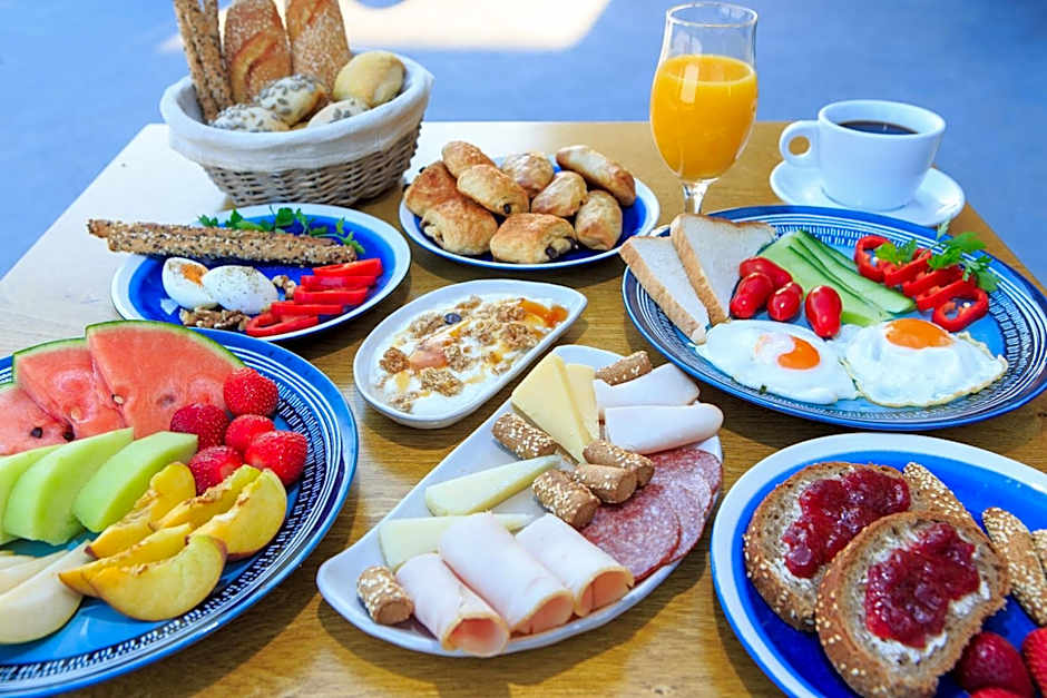 180 South Seaside Hotel