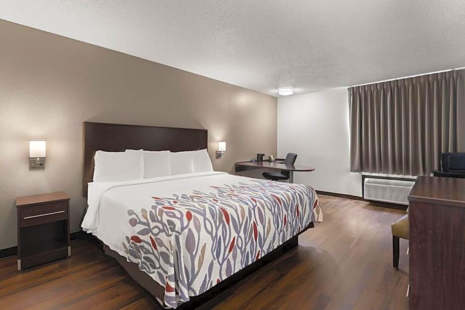 Red Roof Inn & Suites Savannah Airport