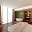 Len's Hotel