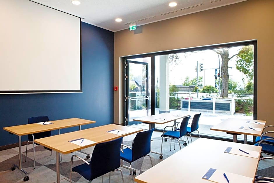 Holiday Inn Express Darmstadt By IHG
