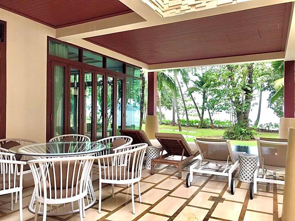 Amatapura Beachfront Villa 14, SHA Certified