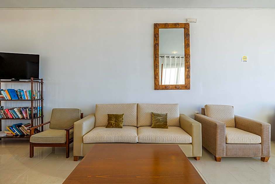 Niros Beachfront Aparthotel