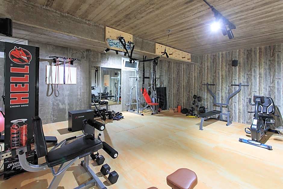 Liana Beach Hotel & Spa