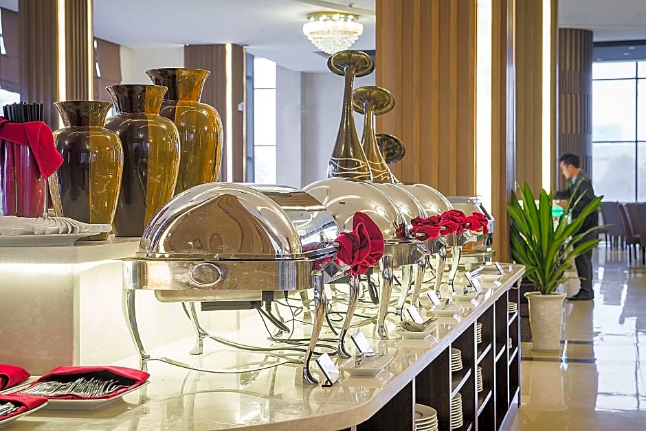 Muong Thanh Grand Cua Lo Hotel