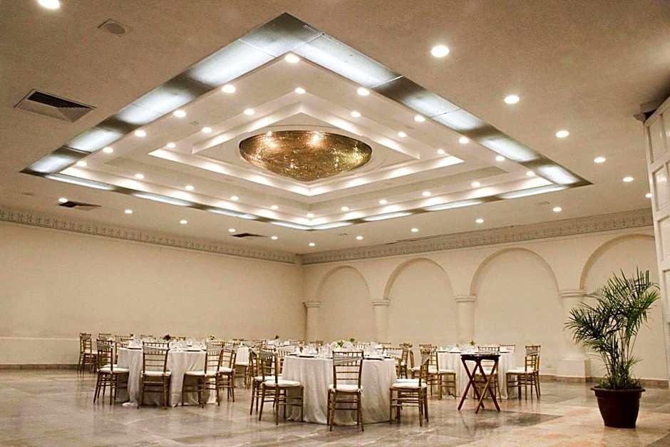 Radisson Hotel Del Rey Toluca