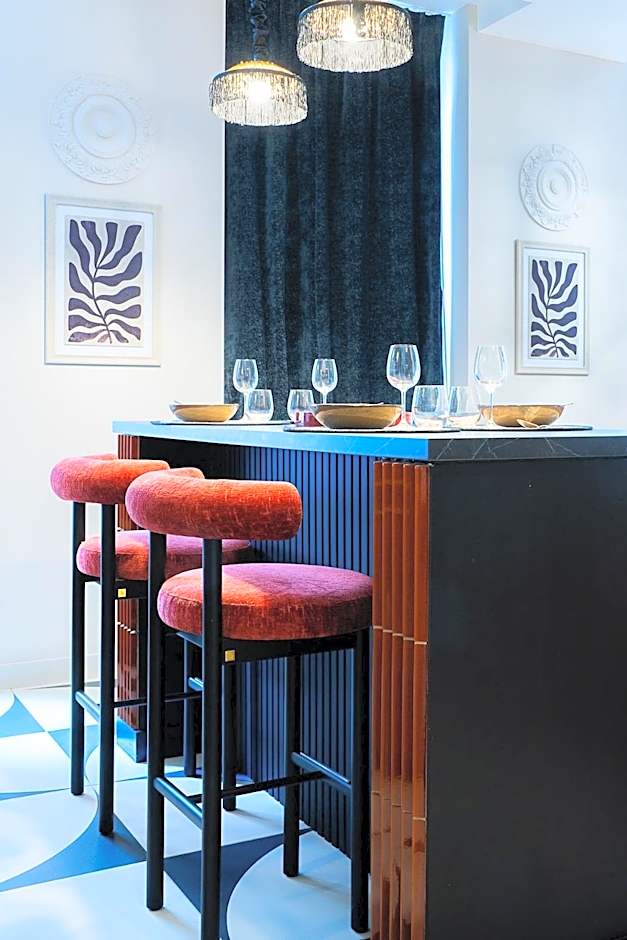 Host Inn Bien-être SPA JACUZZI Downtown