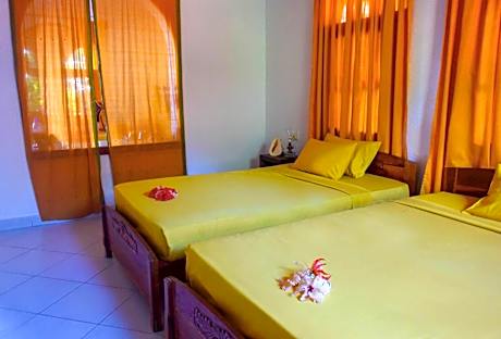 Chalet with Sea View