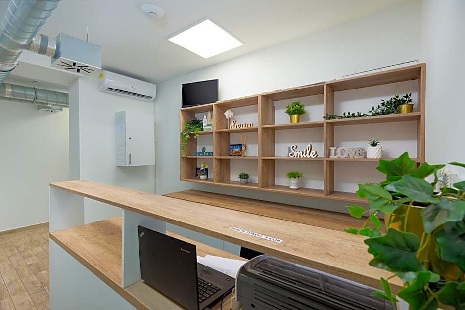 Hostel Elli