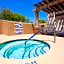 Holiday Inn Express & Suites Rancho Mirage