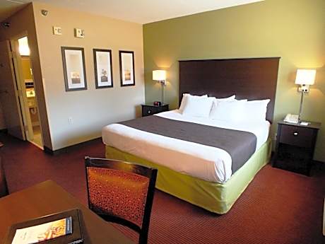1 King Bed Deluxe Room Second Floor Non-Smoking
