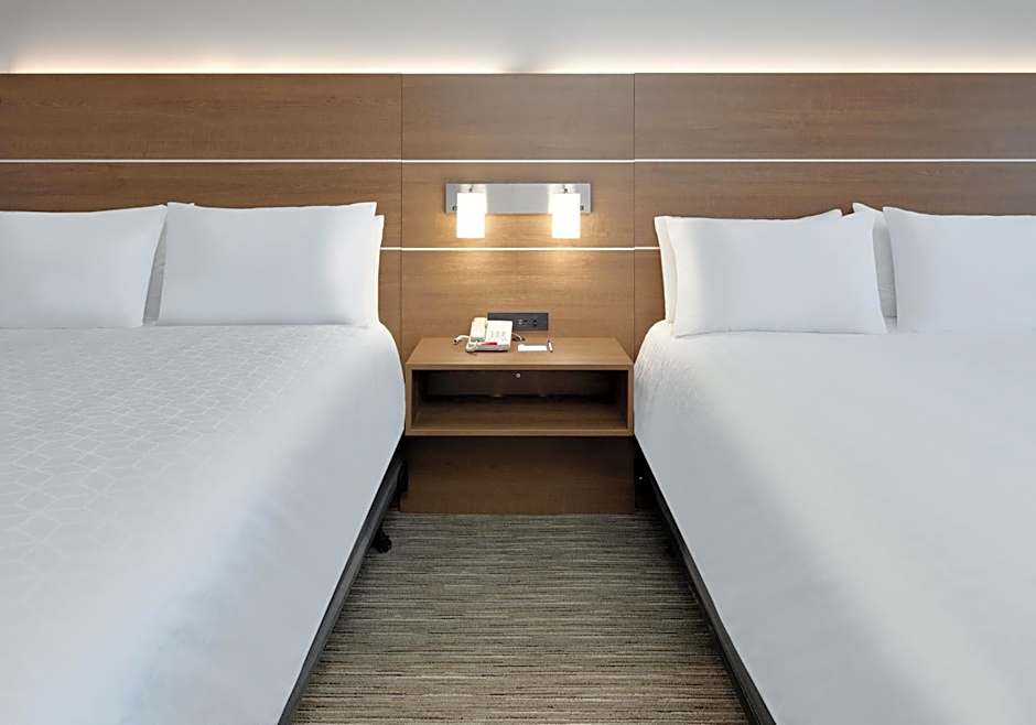 Holiday Inn Express & Suites San Antonio NW Near Seaworld by IHG