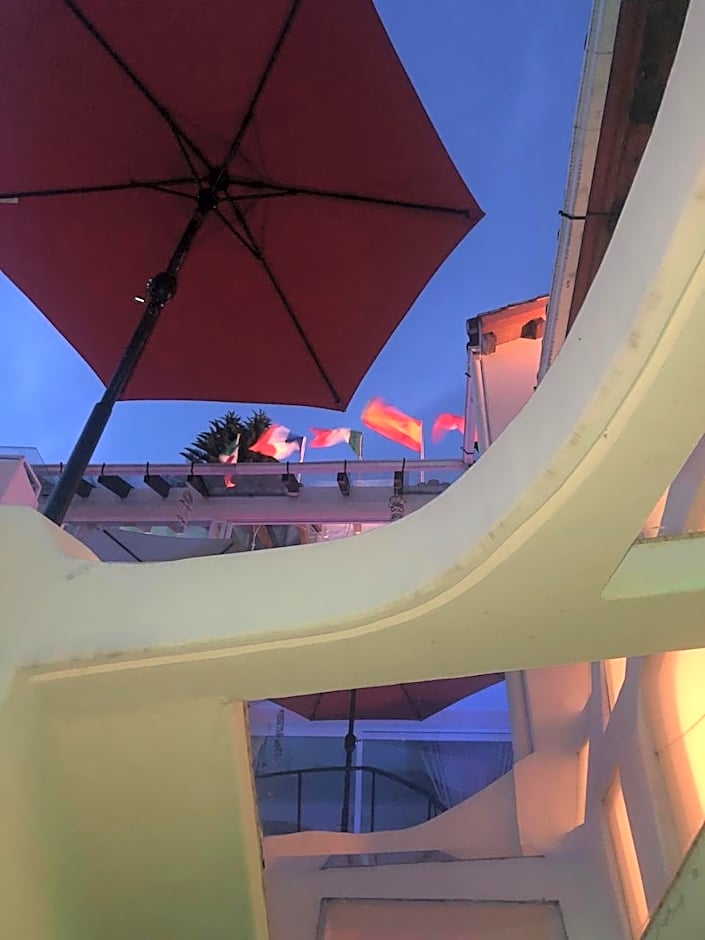 Magnolias Boutique Suites & SPA