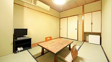 6 tatami mats [Japanese room] [Non-smoking]