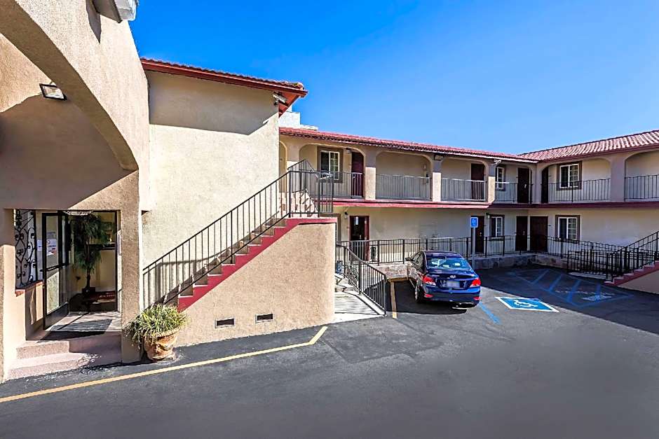 Econo Lodge Long Beach I-405