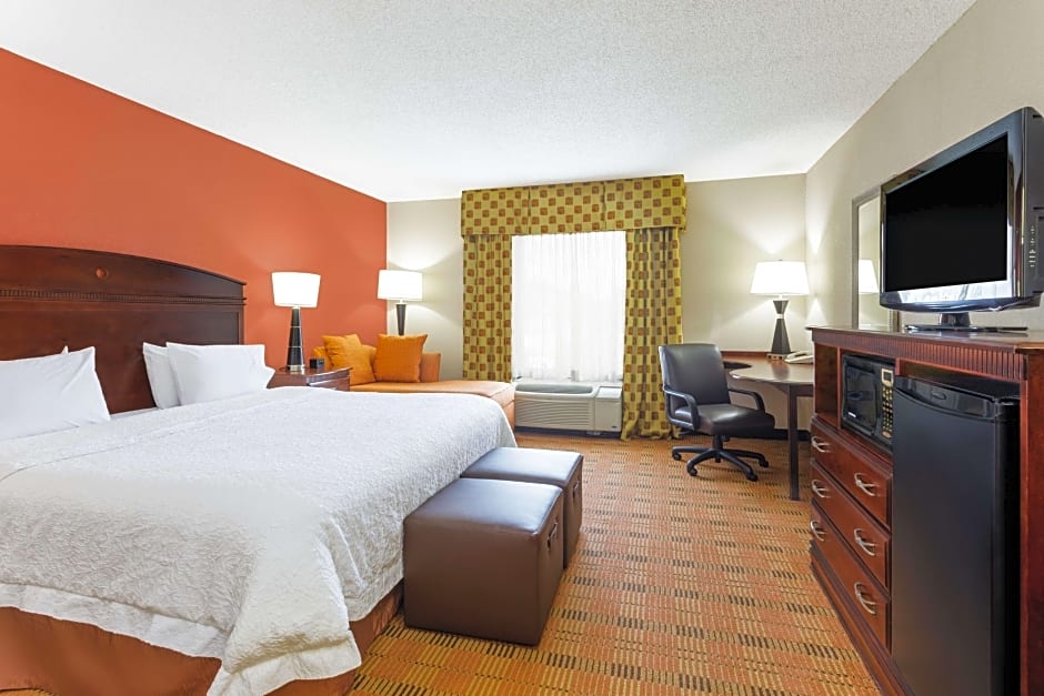 Photo 1 of 2 of 1 King Bed, Mobility Accessible, Bathtub