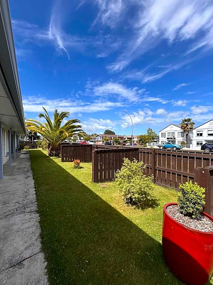 Kowhai & Colonial Motel