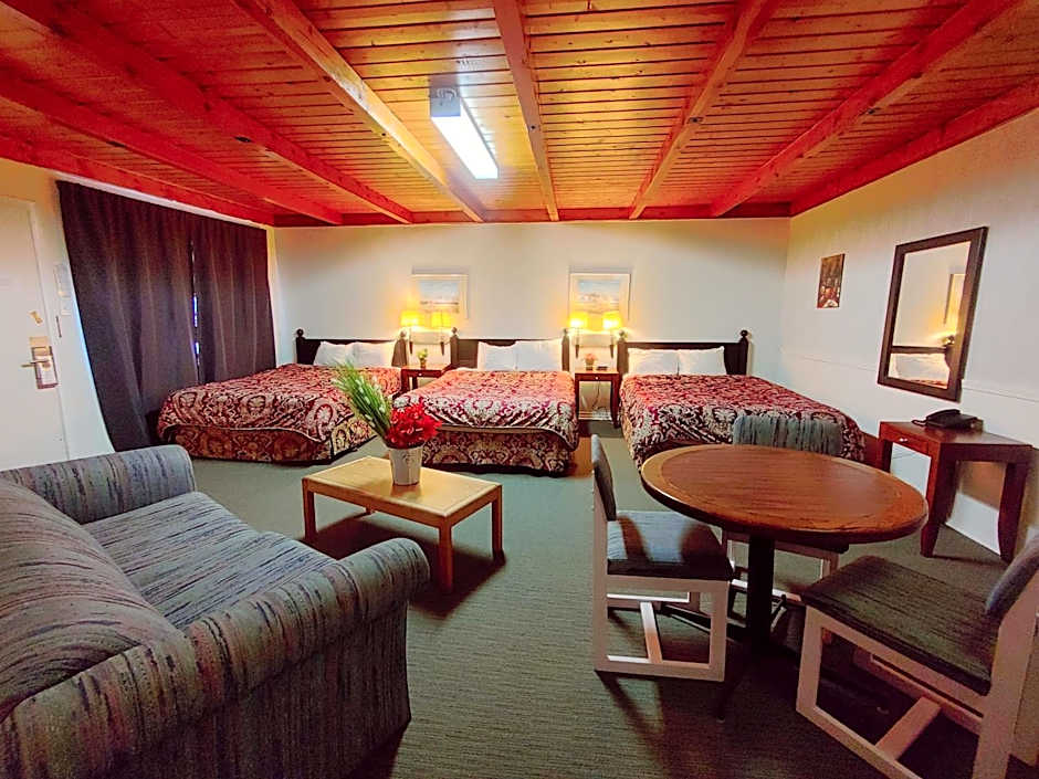 Kootenay Country Inn