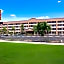 Super 8 by Wyndham Fort Myers