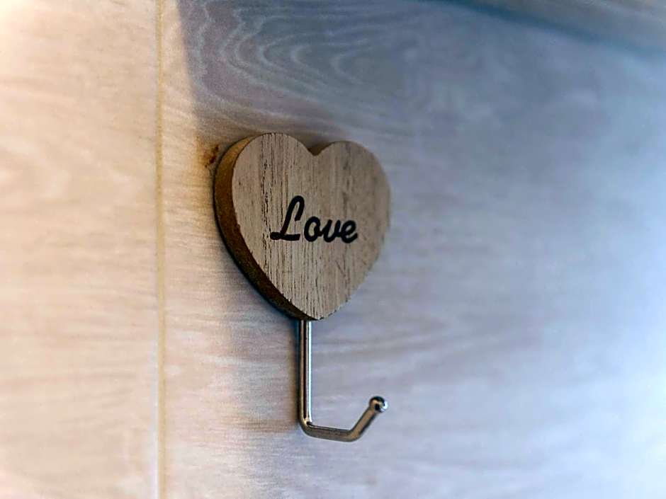 Serenity with swimming pool and parking in Alassio