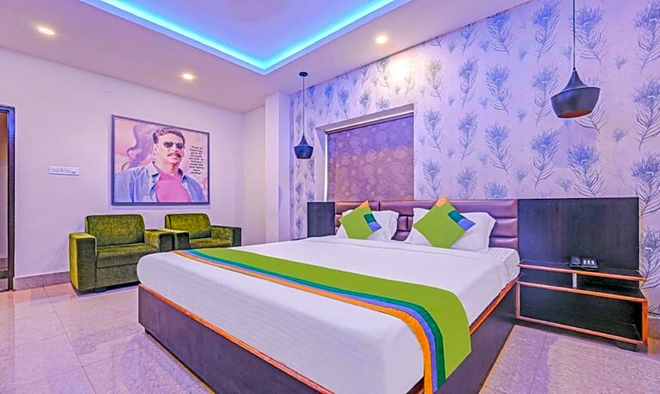 Goroomgo Effective Bollywood Hotels Bhubaneswar