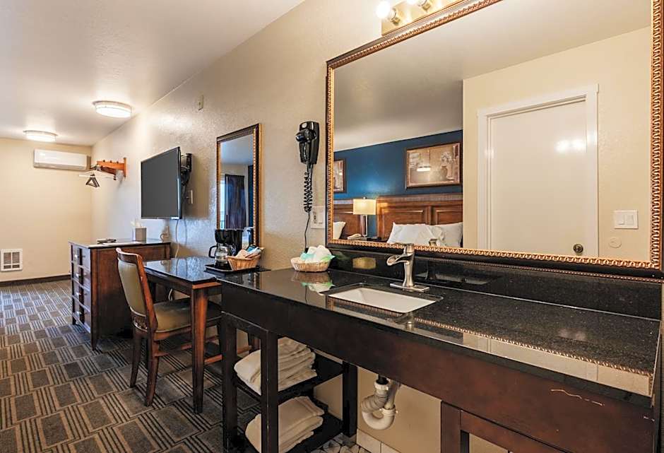 Water Front Inn