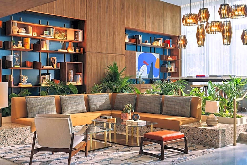 The Hollywood Grande, Autograph Collection