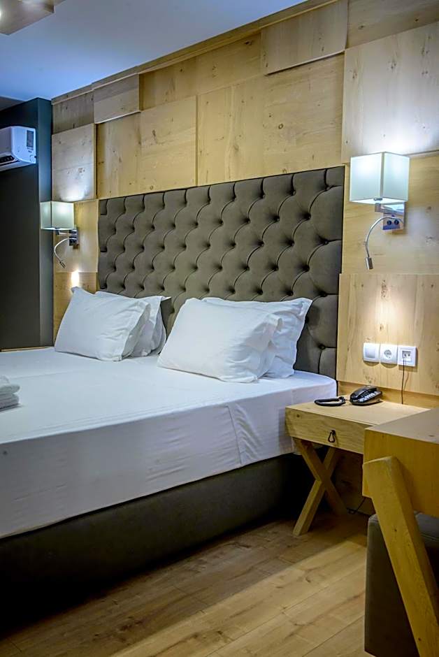 Elmi Beach Hotel & Suites