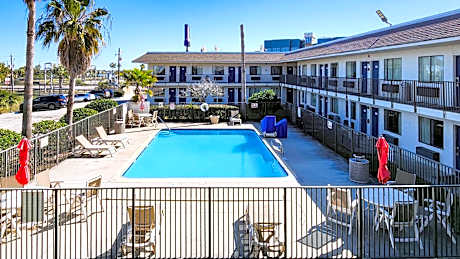 Motel 6-Galveston, TX