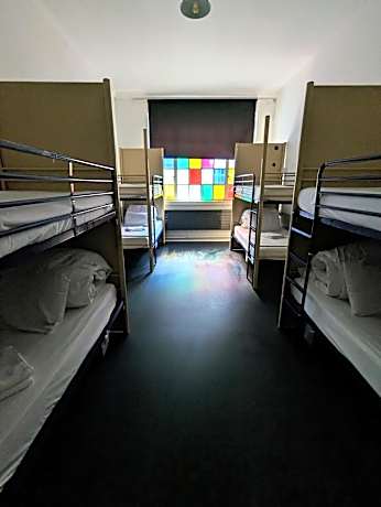 Bed in 10-Bed Mixed Dormitory Room