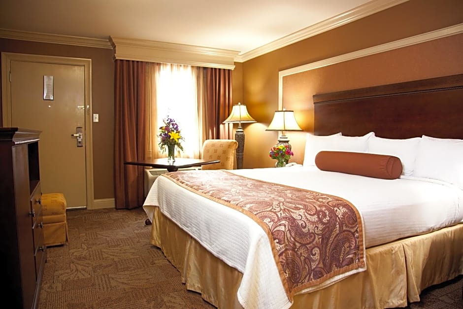 Best Western Plus French Quarter Courtyard Hotel