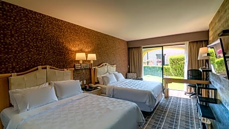 2 Queen Standard Balcony