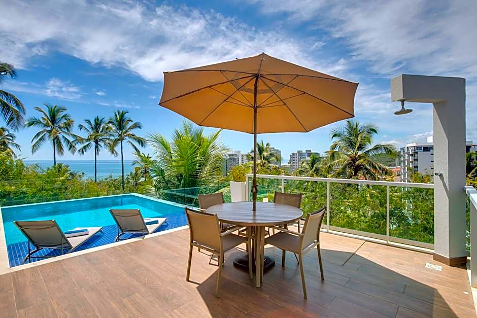 Family Friendly - Luxo, Piscina Privada e Vista para o Mar!