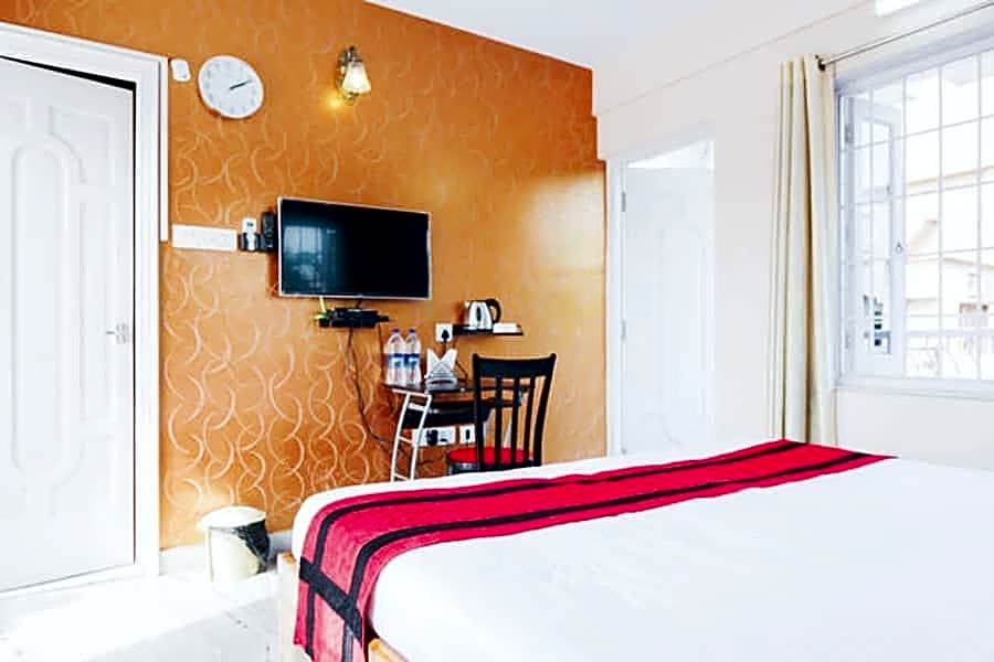 Anamitra Guest House