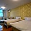 Hotel Swan Lake Nagara
