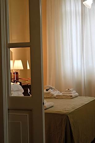 King Suite with Spa Bath