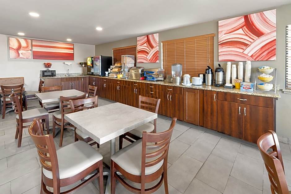 SYLO Hotel Denver Airport, a Ramada by Wyndham