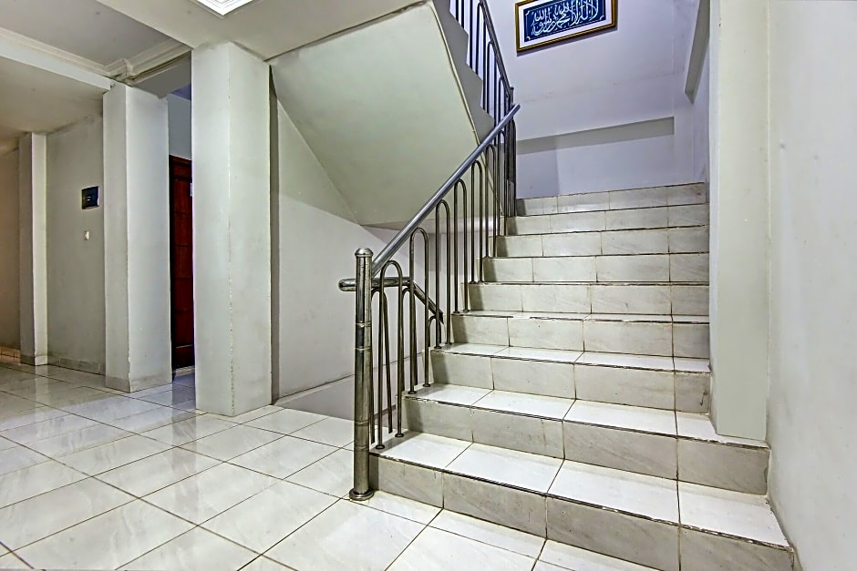 90883 Ria Agustar Syariah